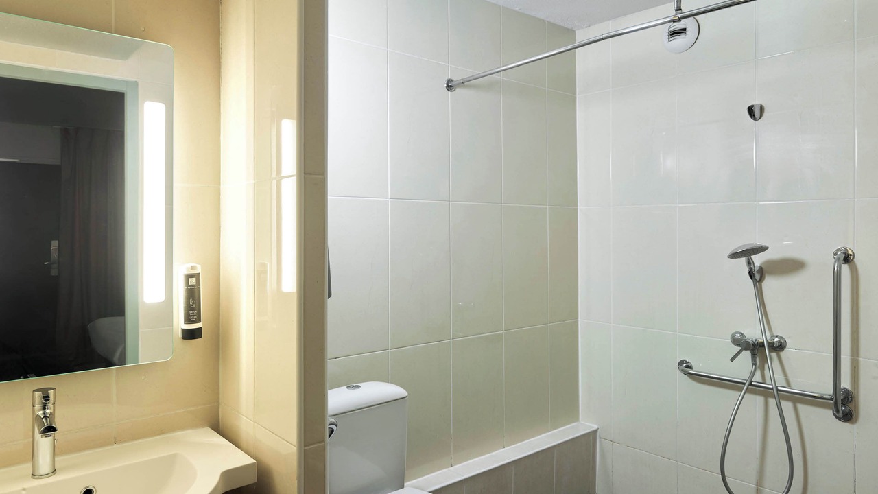 Photo of Bathroom in Bretigny-sur-Orge