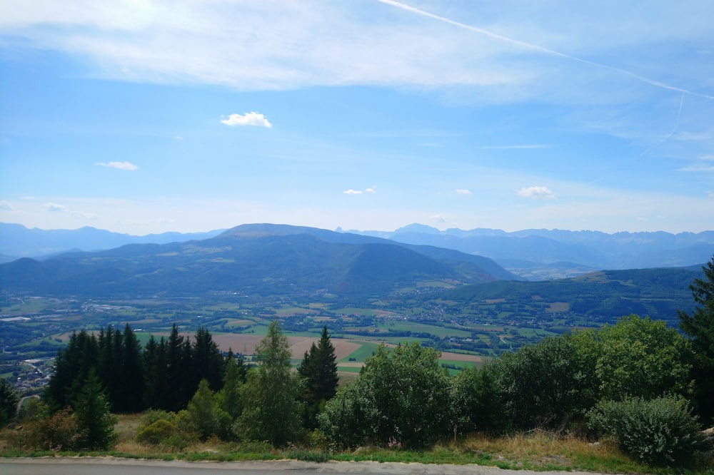 Photo of Others in Saint-Honore