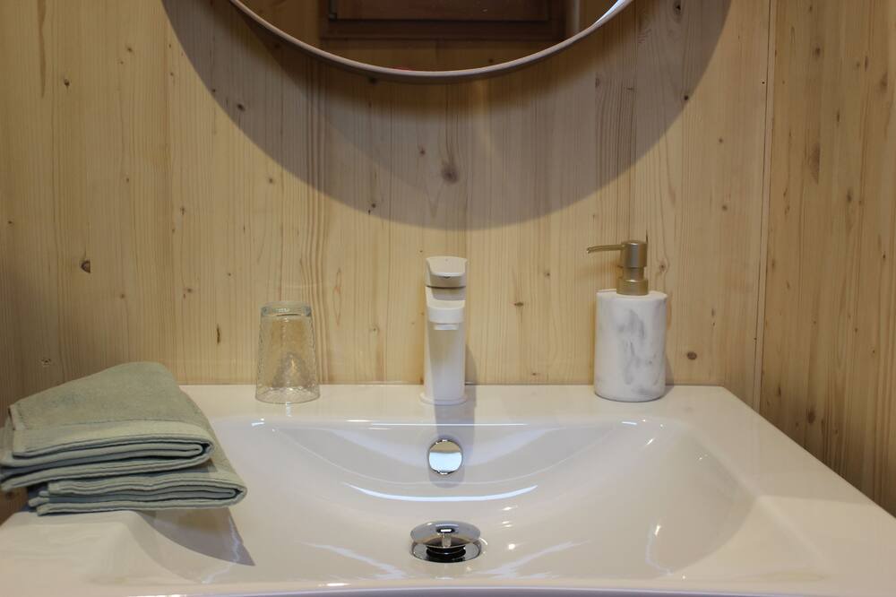 Photo of Bathroom in Saint-Nabord