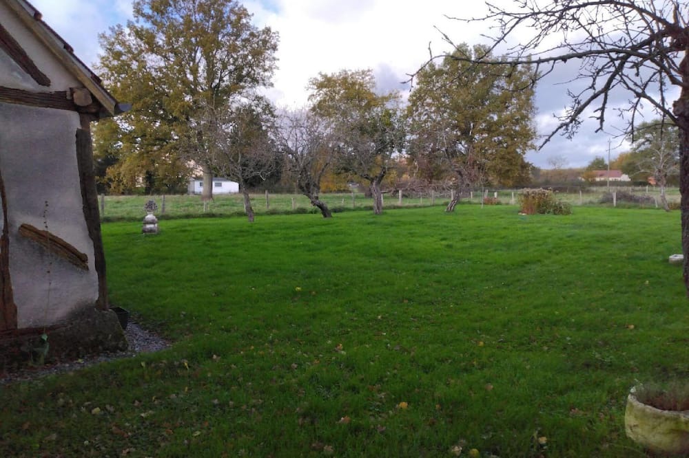 Photo of Outdoor in Devay