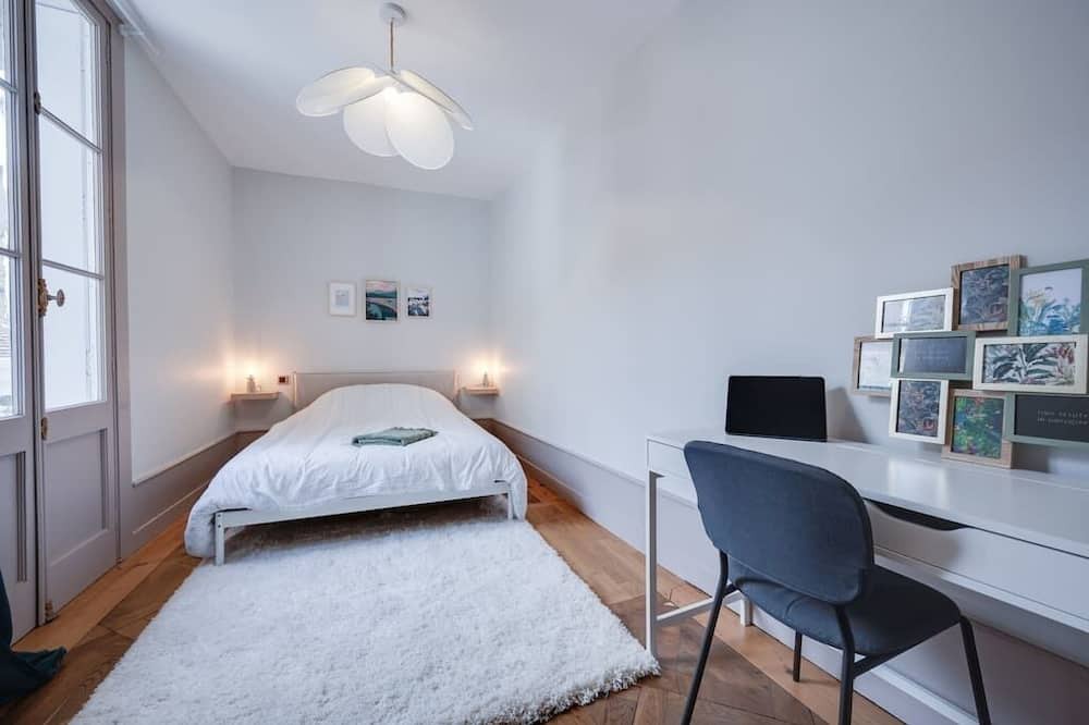 Photo of Bedroom in Lons-le-Saunier