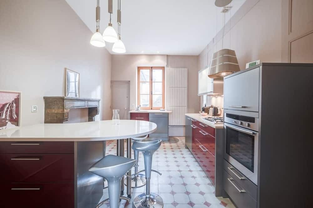 Photo of Kitchen in Lons-le-Saunier
