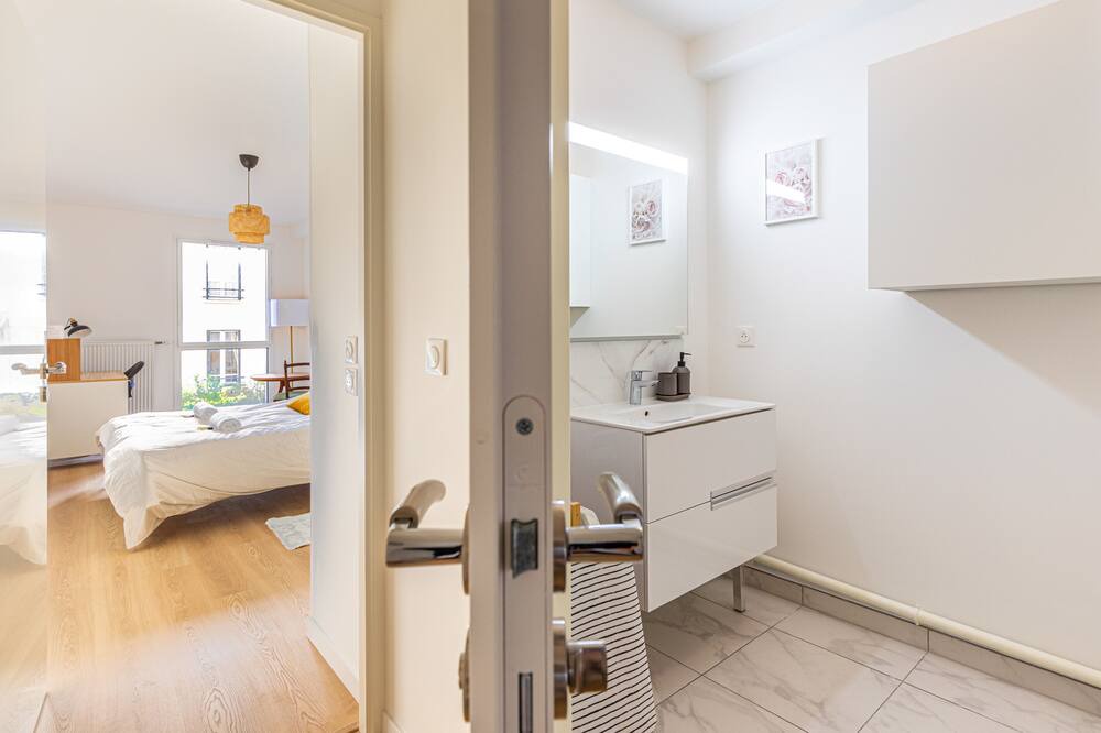 Photo of Bedroom in Arcueil