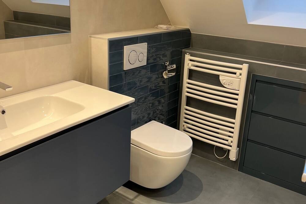Photo of Bathroom in L'Hay-les-Roses