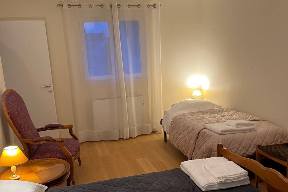 Photo of Bedroom in L'Hay-les-Roses