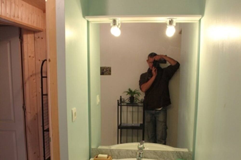 Photo of Bathroom in La Latette