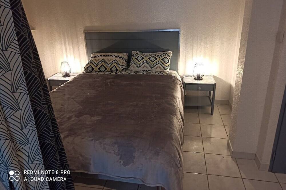 Photo of Bedroom in Hurigny