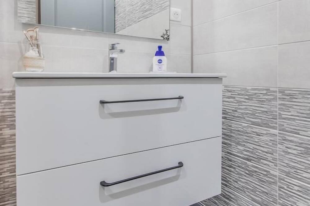 Photo of Bathroom in Sennecey-le-Grand