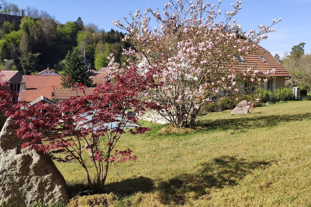 Photo of Outdoor in Pierre-Percee