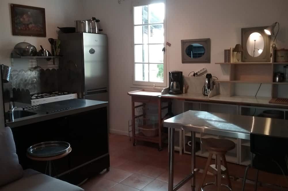 Photo of Kitchen in Saint-Ferreol-Trente-Pas