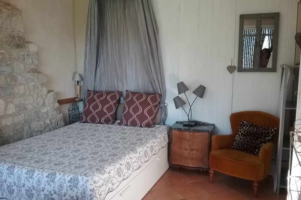 Photo of Bedroom in Saint-Ferreol-Trente-Pas