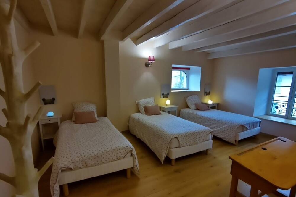 Photo of Bedroom in Monnetay