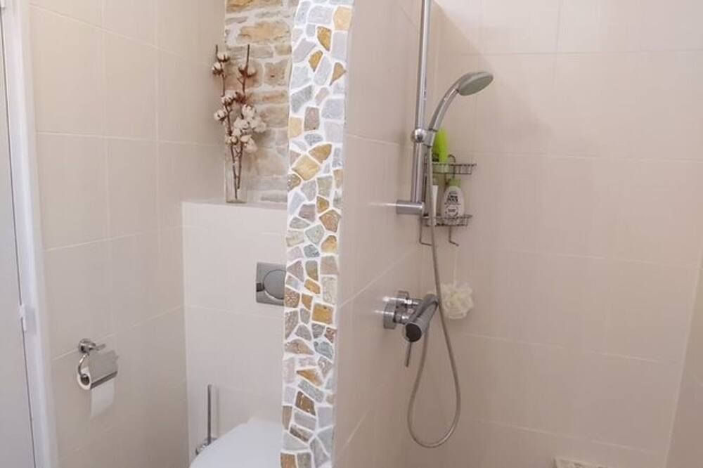 Photo of Bathroom in Monnetay