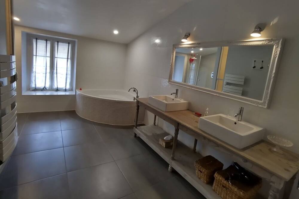 Photo of Bathroom in Monnetay