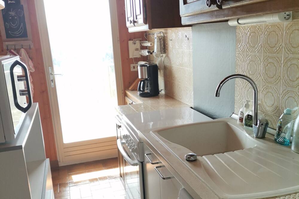 Photo of Kitchen in Charchilla