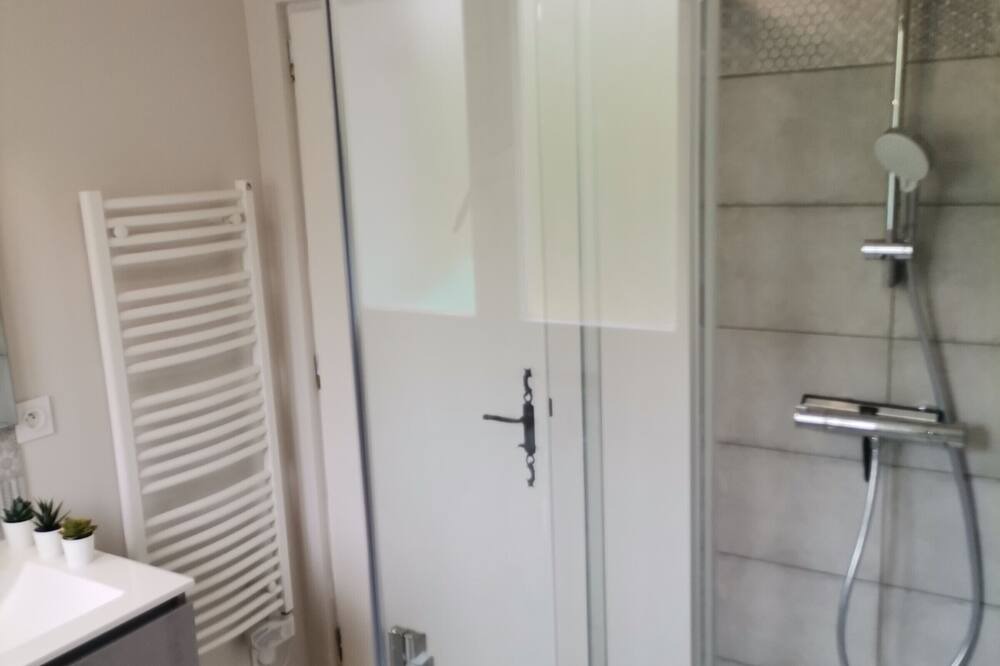 Photo of Bathroom in Charchilla