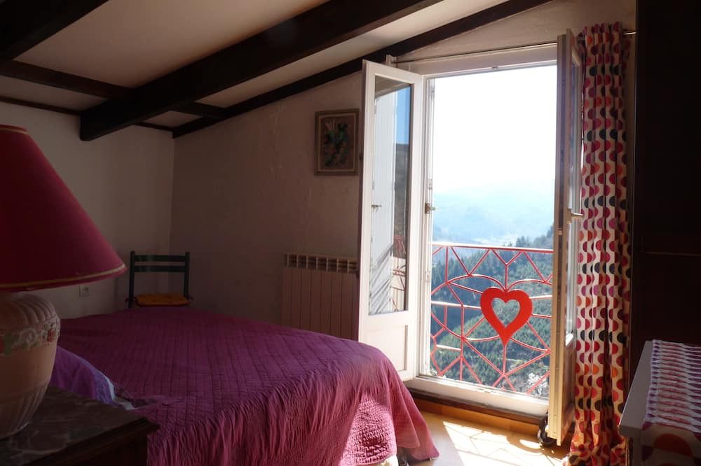 Photo of Bedroom in Accons