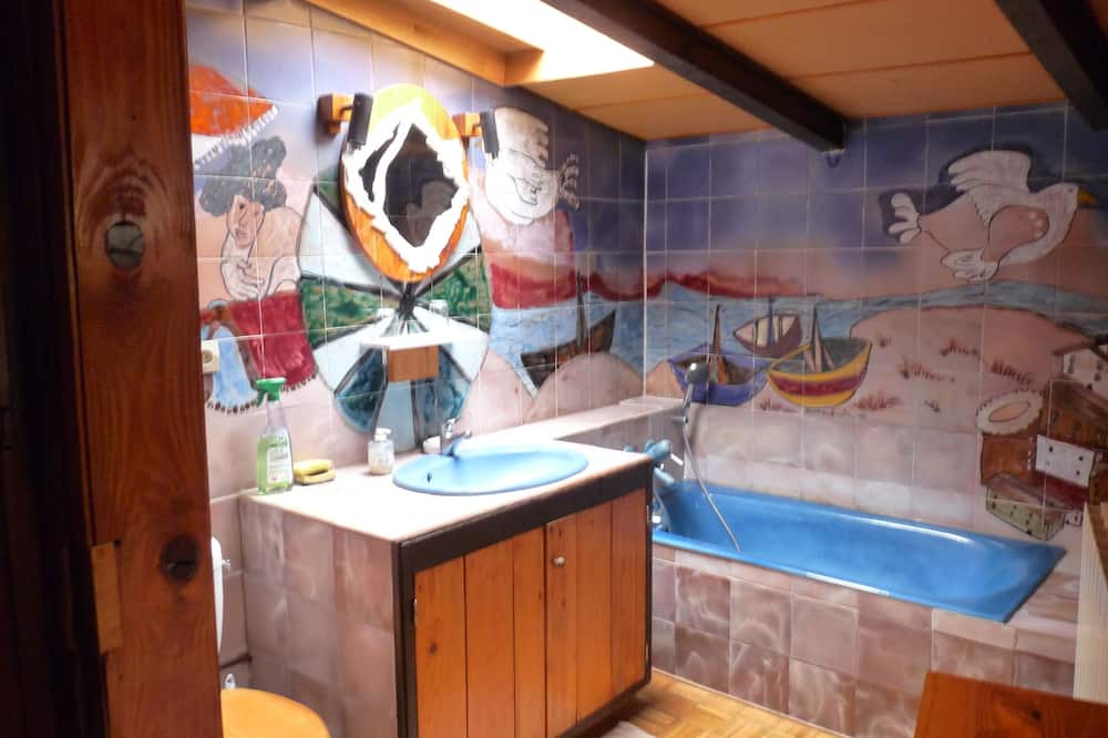 Photo of Bathroom in Accons