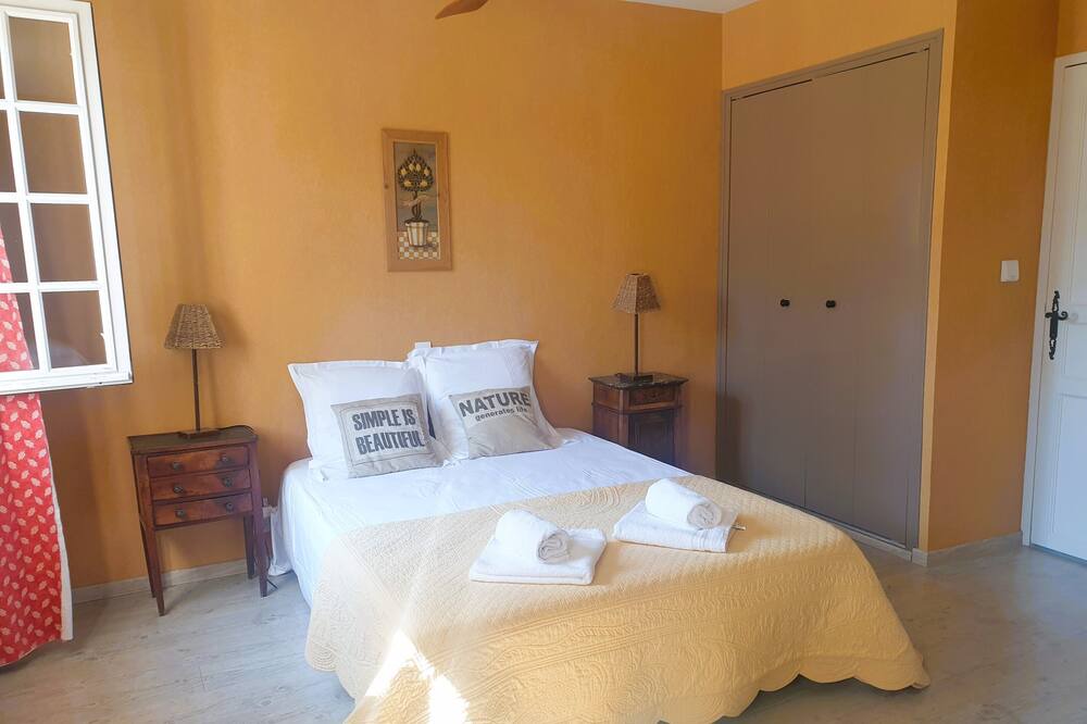 Photo of Bedroom in Aubignan