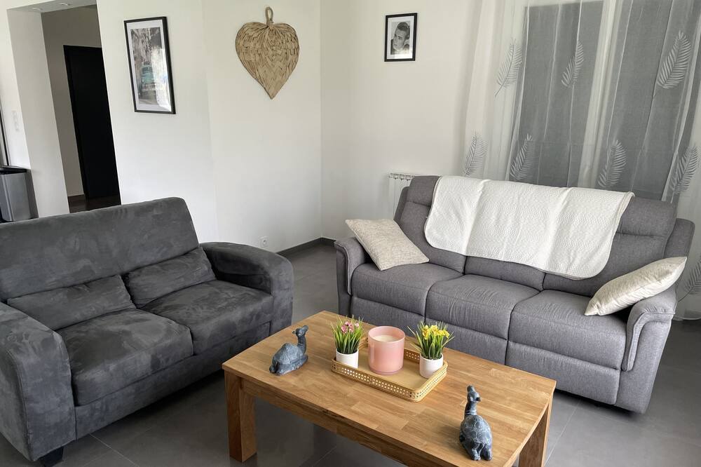 Photo of Livingroom in Chatte