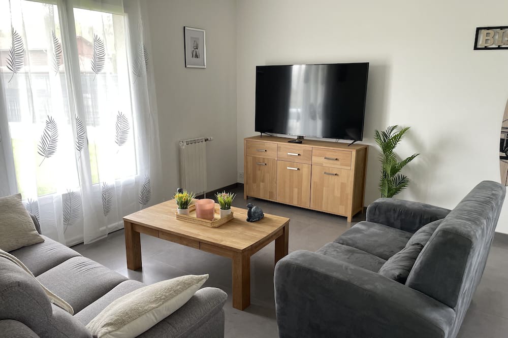 Photo of Livingroom in Chatte