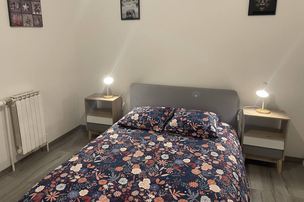 Photo of Bedroom in Chatte