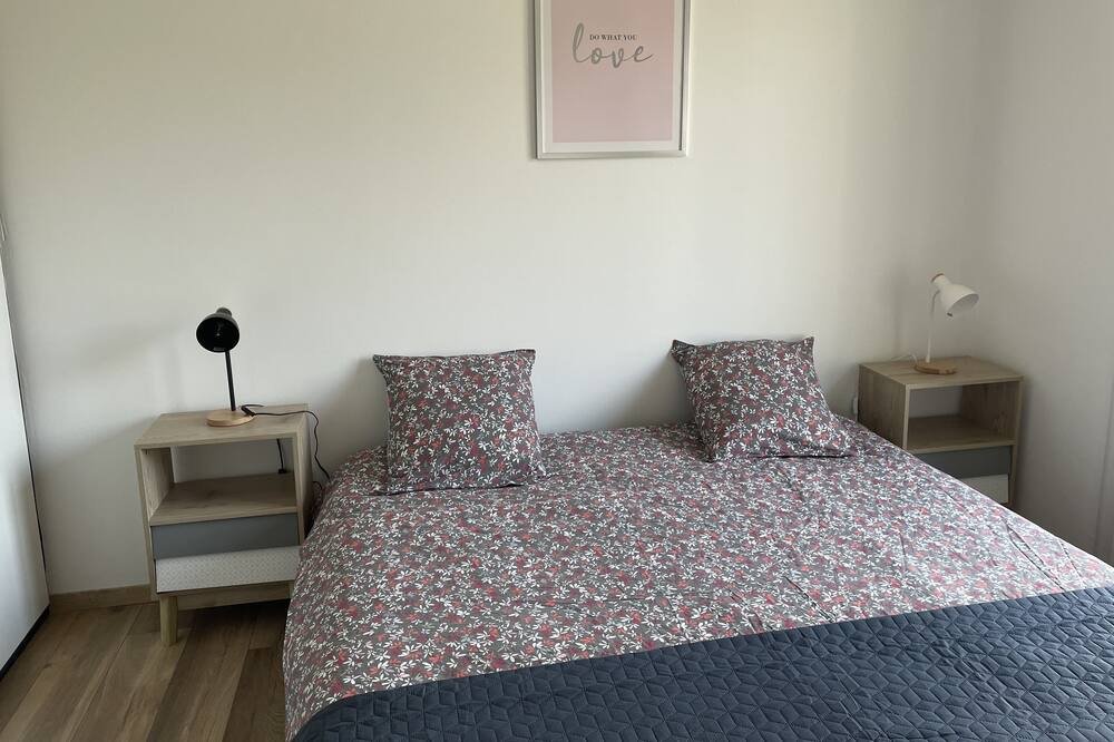 Photo of Bedroom in Chatte