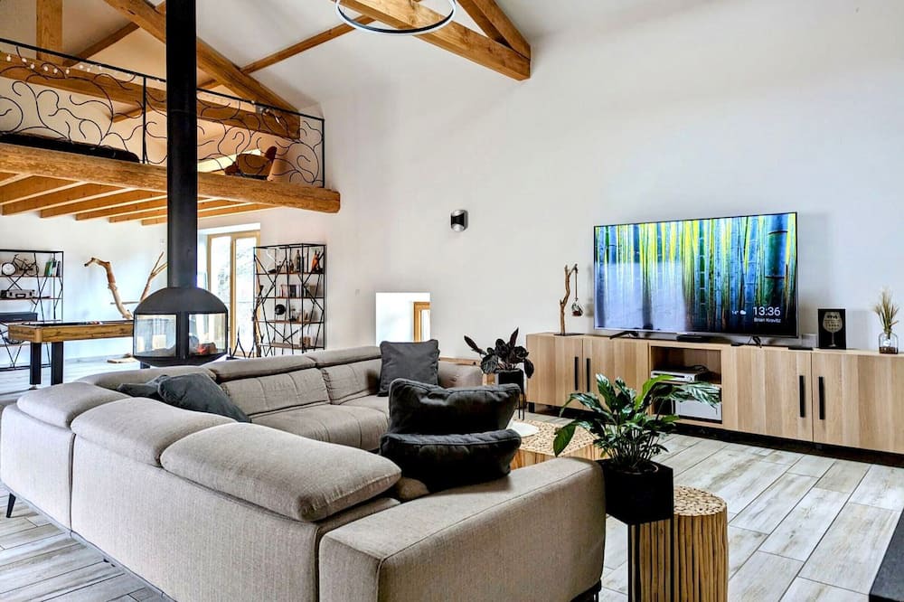 Photo of Livingroom in Saint-Vert