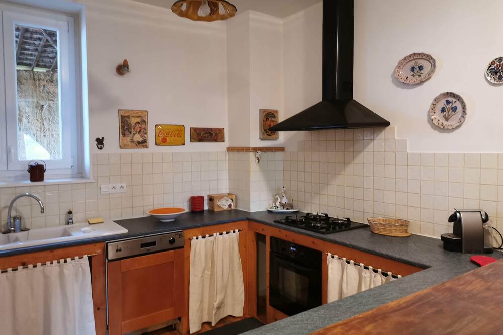 Photo of Kitchen in Lens-Lestang