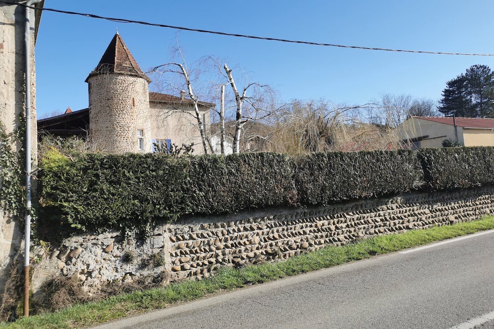 Photo of Others in Lens-Lestang