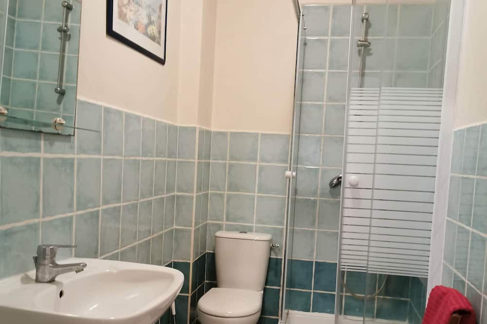 Photo of Bathroom in Lens-Lestang
