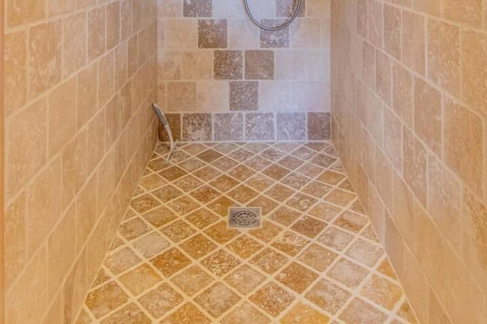 Photo of Bathroom in Nanton