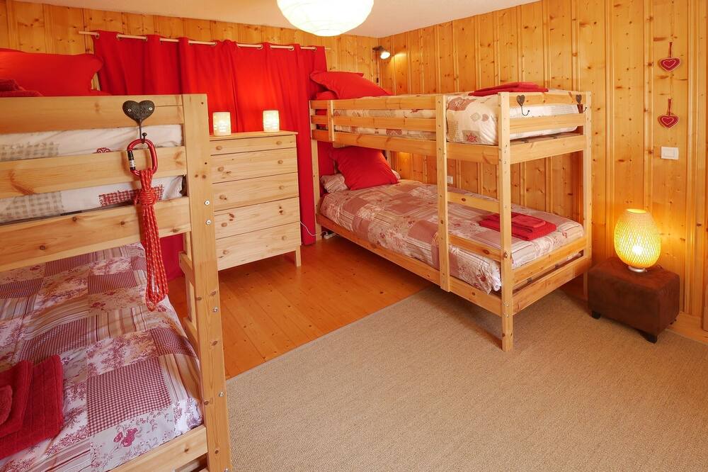Photo of Bedroom in Marnoz