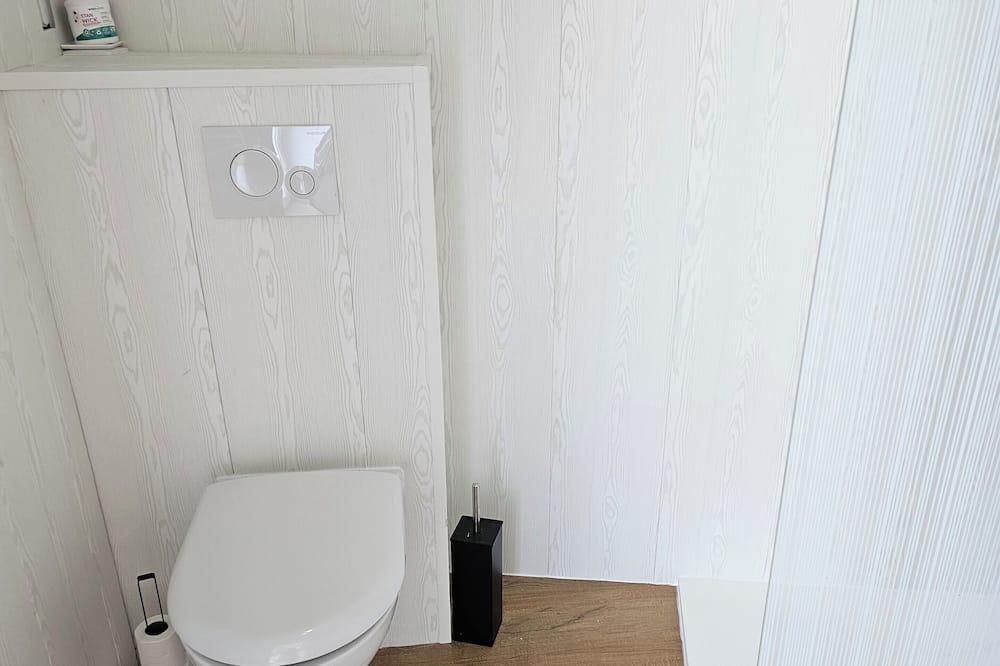 Photo of Bathroom in Coulanges