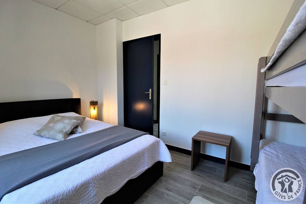 Photo of Bedroom in Monsols