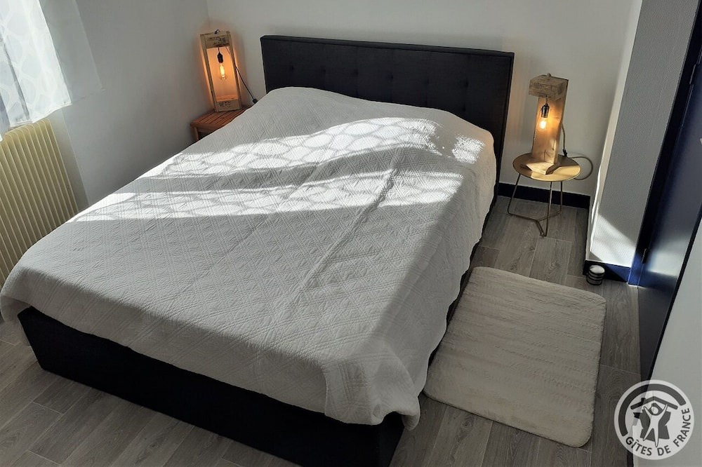 Photo of Bedroom in Monsols