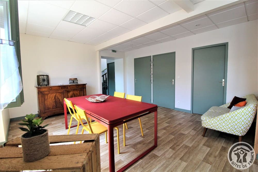 Photo of Bedroom in Monsols