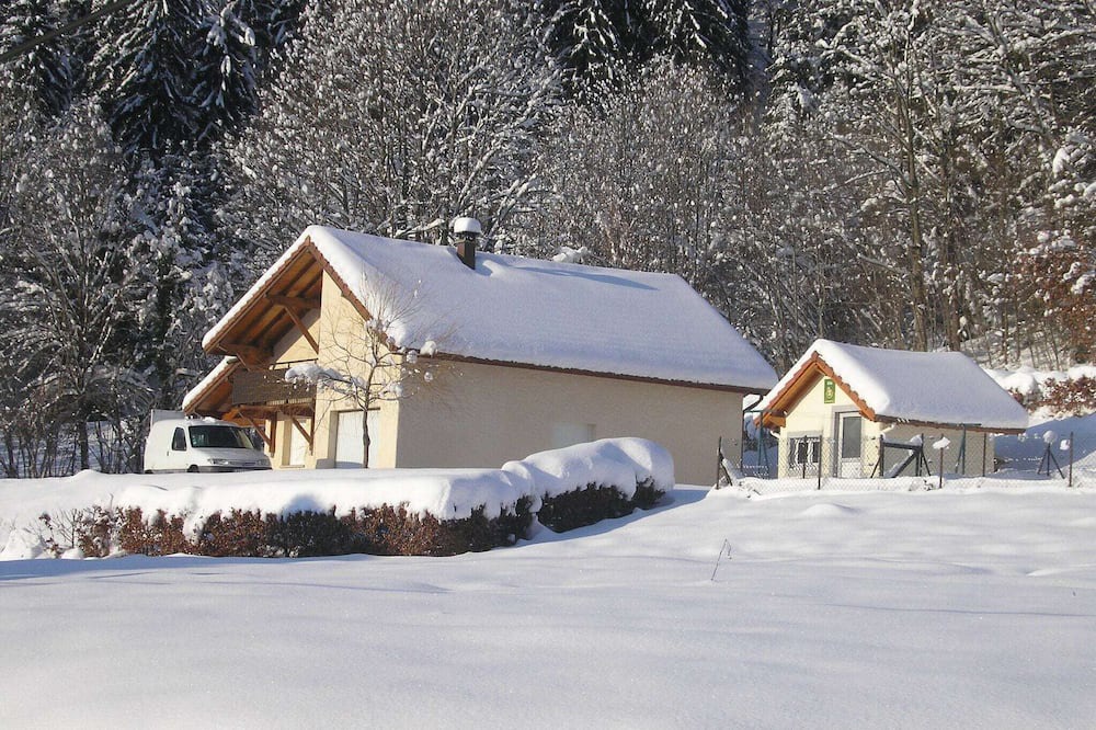Photo of Outdoor in Haut-du-Them-Chateau-Lambert
