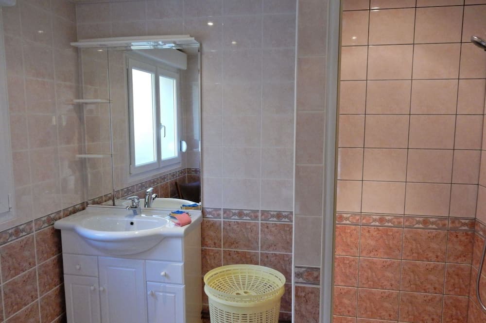 Photo of Bathroom in Haut-du-Them-Chateau-Lambert