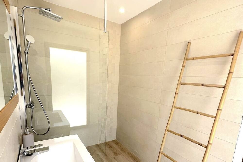 Photo of Bathroom in Taillades
