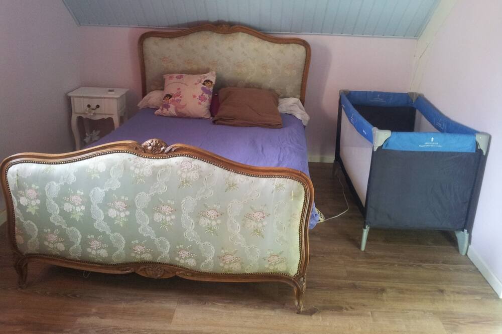 Photo of Bedroom in Tournans