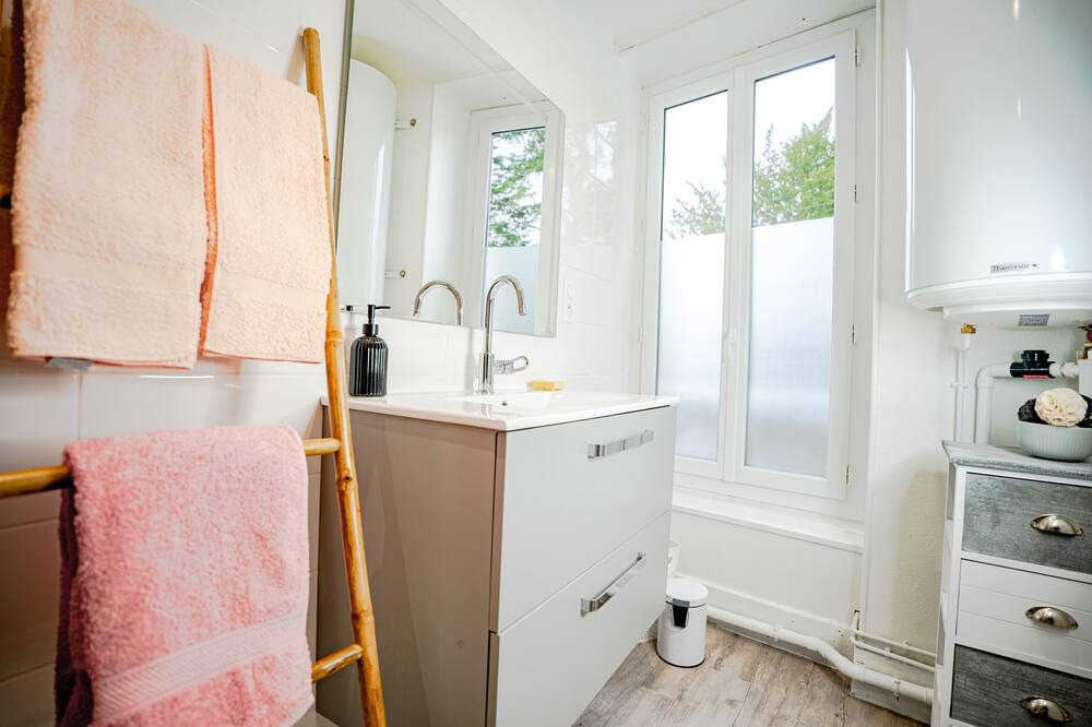Photo of Bathroom in Nevers