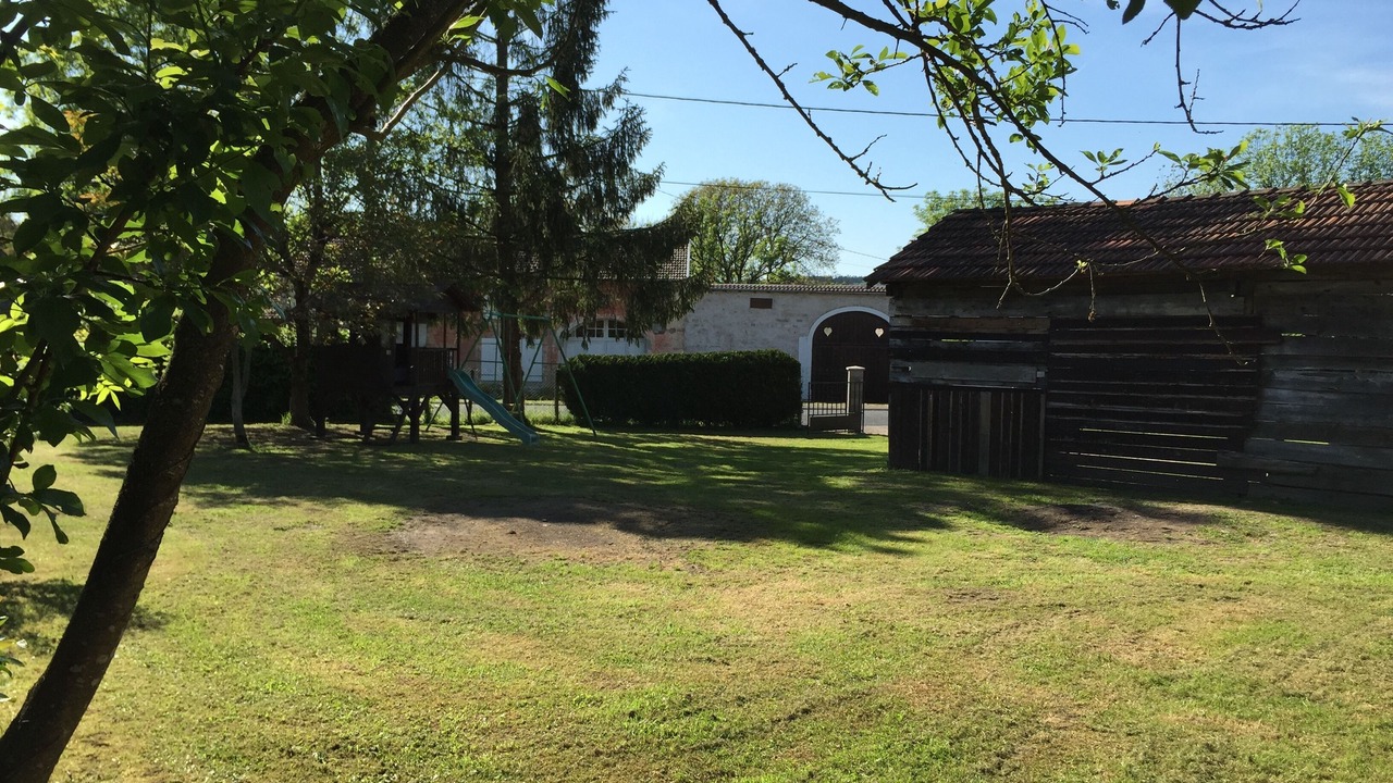 Photo of Outdoor in Melay