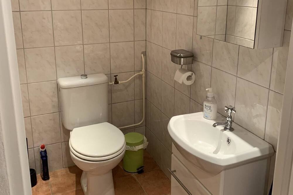 Photo of Bathroom in La Begude-de-Mazenc