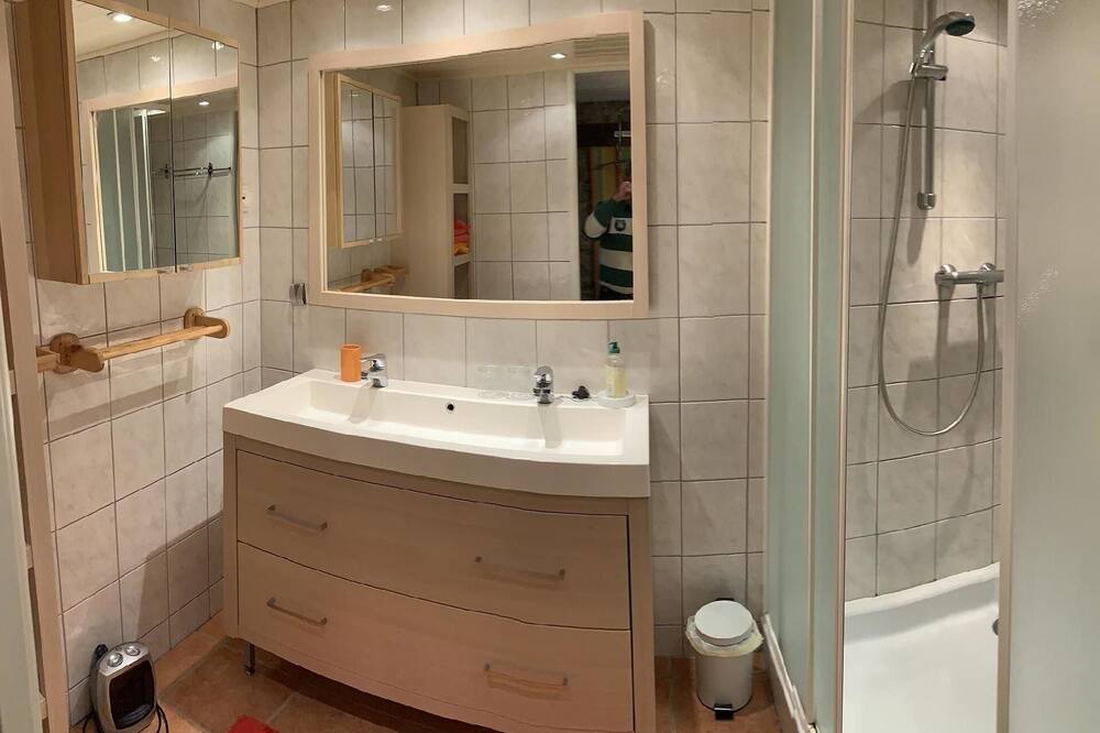 Photo of Bathroom in La Begude-de-Mazenc