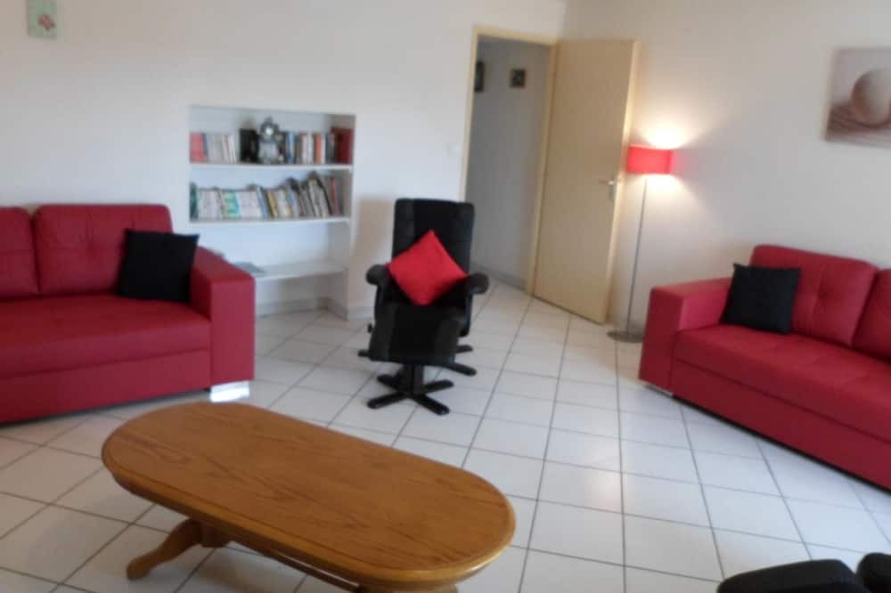 Photo of Livingroom in Brotte-les-Ray