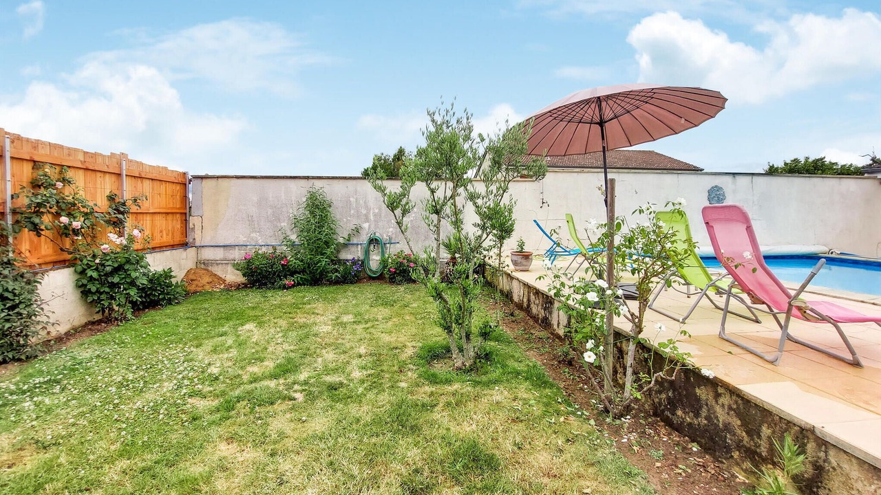 Photo of Outdoor in Vitry-en-Charollais