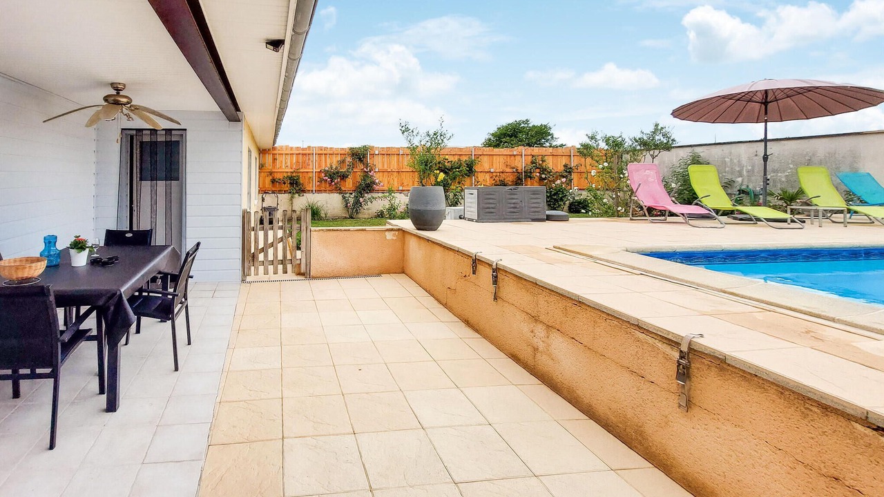 Photo of Outdoor in Vitry-en-Charollais