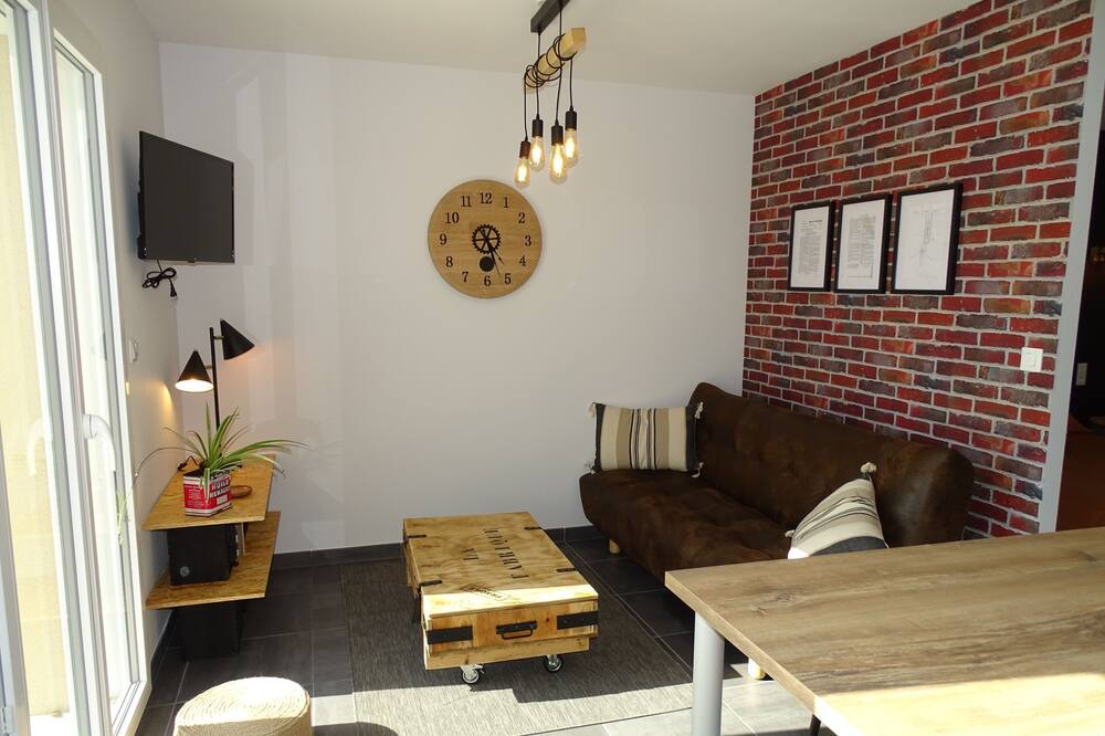 Photo of Livingroom in Cuisery