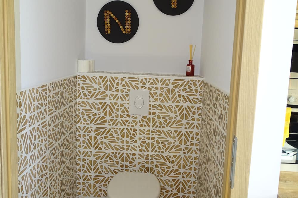 Photo of Bathroom in Cuisery